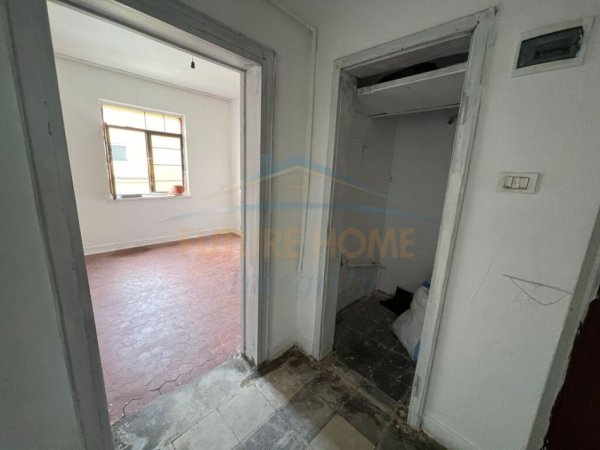 Tirane, shitet apartament 2+1+Ballkon Kati 3, 66 m² 133.000 € (rruga hoxha tahsim)