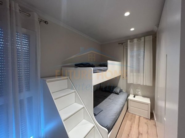 Durres, jepet me qera Vile 2 Katshe Kati 0, 500 m² 3.200 € (GJIRI I LALEZIT)