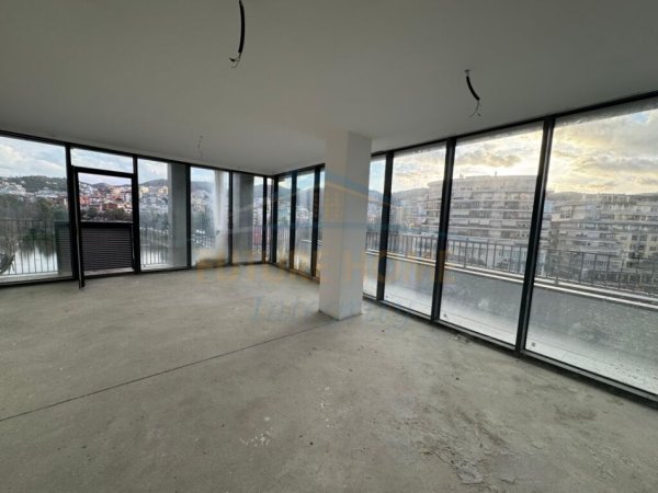 Tirane, shitet apartament 3+1 Kati 4, 225 m² 711.930 € (Liqeni, Lake View Residence)