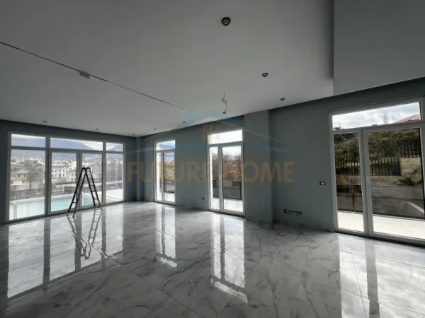 Tirane, jepet me qera ambjent biznesi , 750 m² 5.000 € (Sauk Tirane)