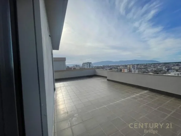 Vlore, shitet apartament+verande | Penthouse 2+1 Kati 10, 213 m² 