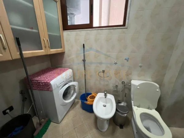 Durres, jepet me qera apartament 2+1 Kati 7, 115 m² 400 € (Kopshti Sotir Noka)