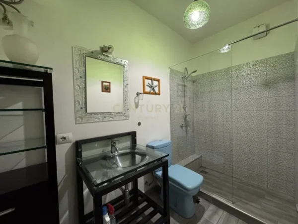 Tirane, jepet me qera apartament 1+1 Kati 2, 71 m² 500 € (Rruga Bardhyl)