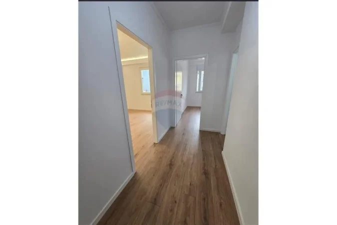 Tirane, shitet apartament 2+1 Kati 7, 95 m² 210.000 € 