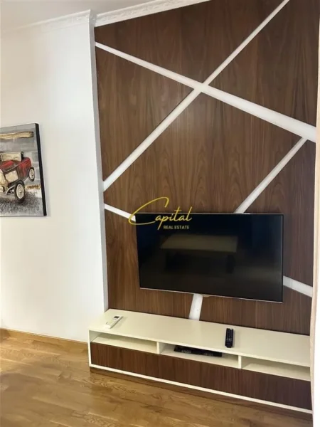 Tirane, jepet me qera apartament 2+1 Kati 2, 100 m² 600 € (LIQENI I THATE)