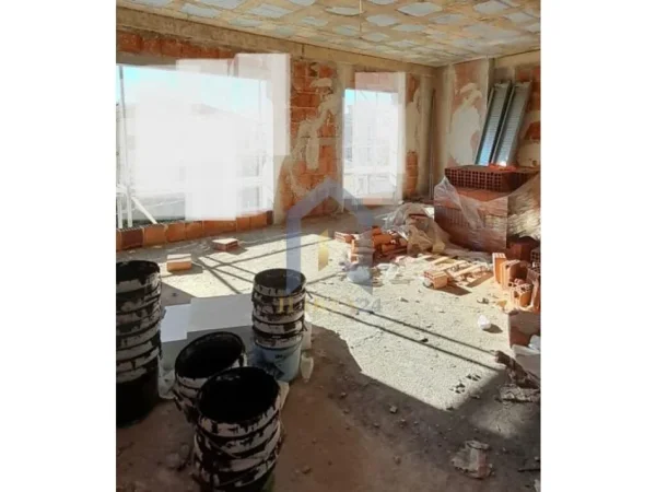 Tirane, shes apartament 2+1+Ballkon , 105 m² 165.000 € (Jordan Misja)