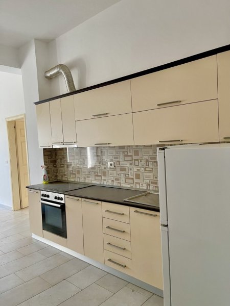 Tirane, shitet apartament 2+1+Aneks+Ballkon Kati 2, 131 m² 137.000 € (astir)