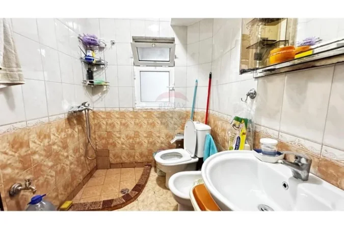 Tirane, jepet me qera apartament 1+1 Kati 3, 55 m² 370 € (Porcelan - Oxhaku, Shqipëri)