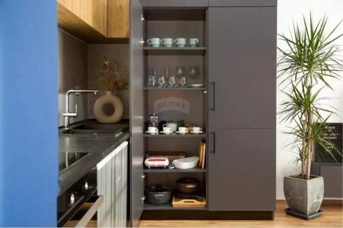 Tirane, jepet me qera apartament 1+1 , 55 m² 550 € (Ali Demi,)