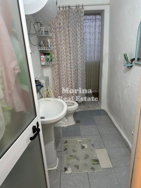 Tirane, jepet me qera apartament 2+1 Kati 4, 95 m² 450 € (Vasil Shanto)