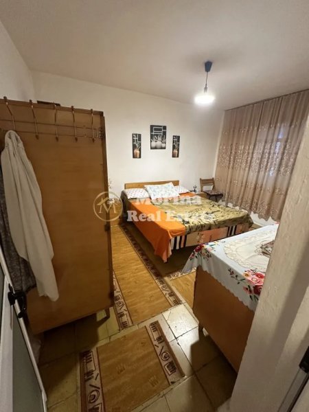 Tirane, jepet me qera apartament 2+1 Kati 4, 95 m² 450 € (Vasil Shanto)