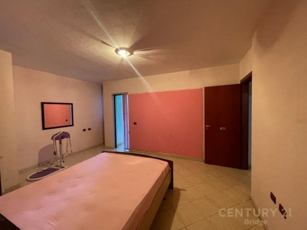 Tirane, jap me qera apartament 2+1+2+Ballkon , 115 m² 800 € (Komuna e Parisit)