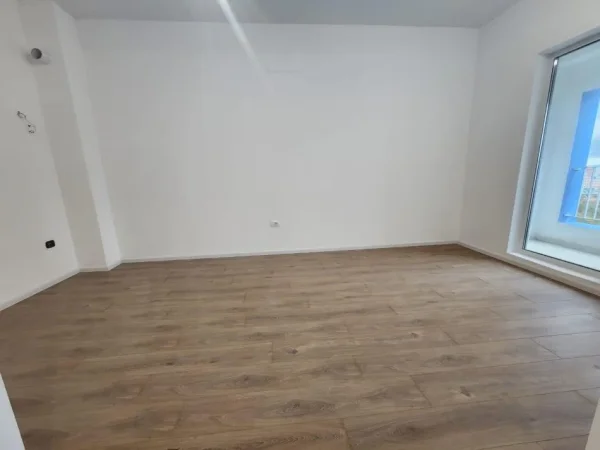 Tirane, shitet apartament 1+1+Ballkon Kati 2, 59 m² 89.900 € (ALI DEMI)