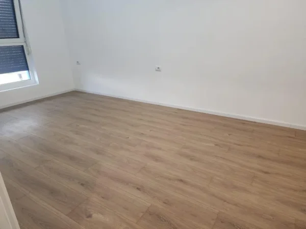 Tirane, shitet apartament 1+1+Ballkon Kati 2, 59 m² 89.900 € (ALI DEMI)