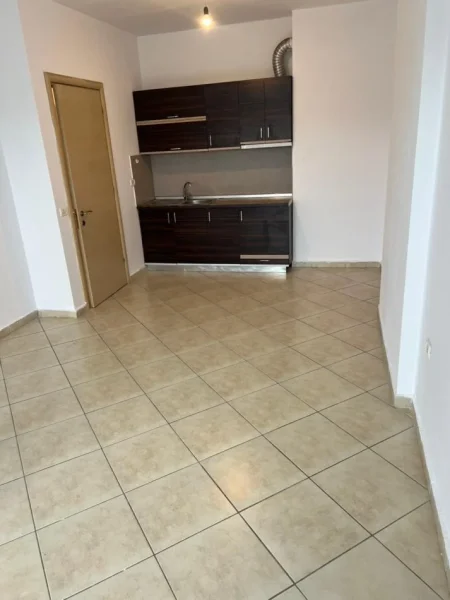 Tirane, shitet 1+1+Ballkon Kati 9,