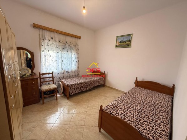 Vlore, jepet me qera shtepi 3+1 Kati 1, 150 m² 400 € (Rruga Demokracia)