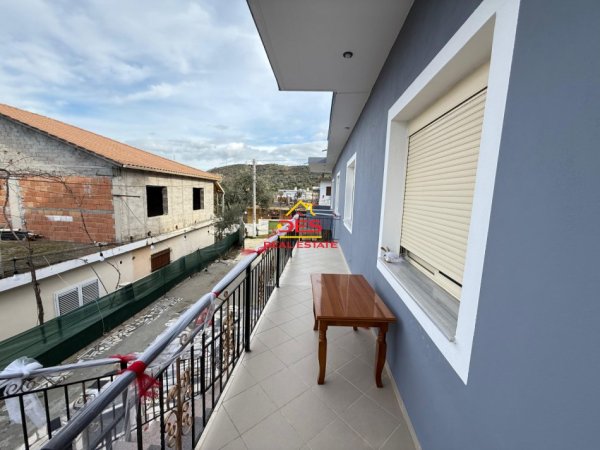 Vlore, jepet me qera shtepi 3+1 Kati 1, 150 m² 400 € (Rruga Demokracia)