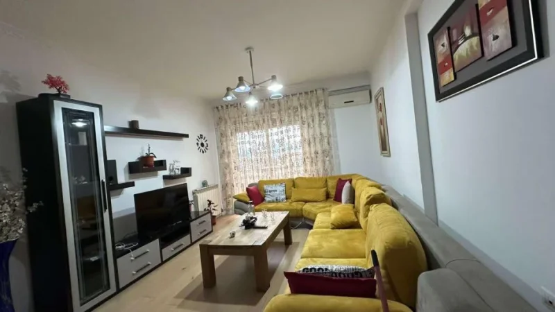 Tirane, jepet me qera apartament 2+1+Ballkon Kati 4, 110 m² 500 € (teodor keko)