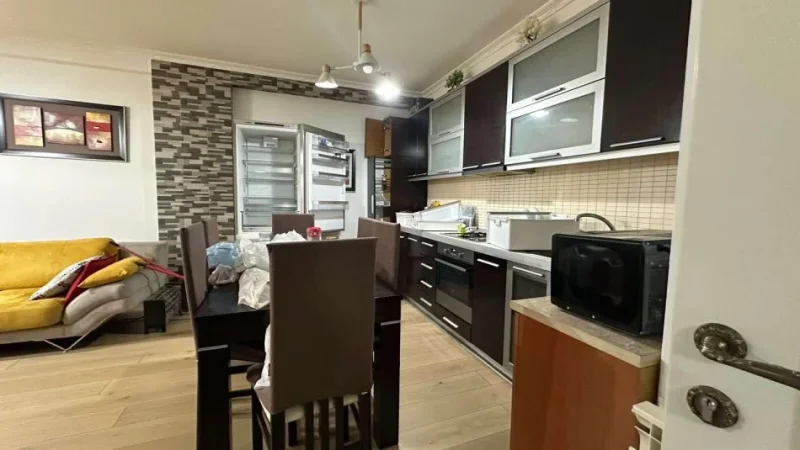 Tirane, jepet me qera apartament 2+1+Ballkon Kati 4, 110 m² 500 € (teodor keko)