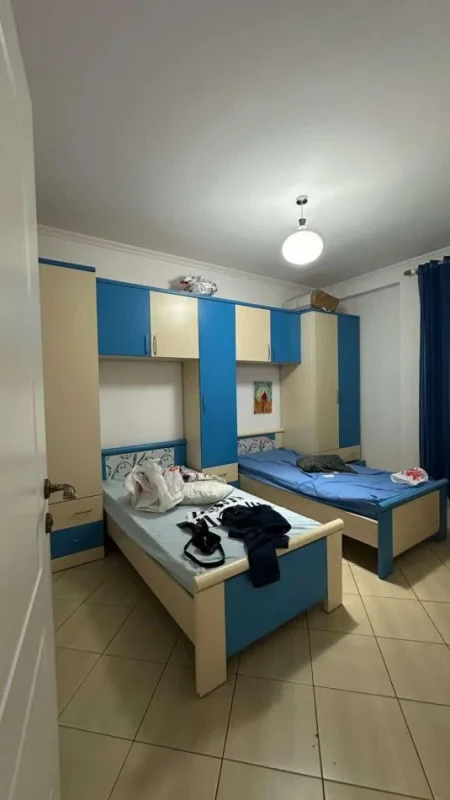Tirane, jepet me qera apartament 2+1+Ballkon Kati 4, 110 m² 500 € (teodor keko)