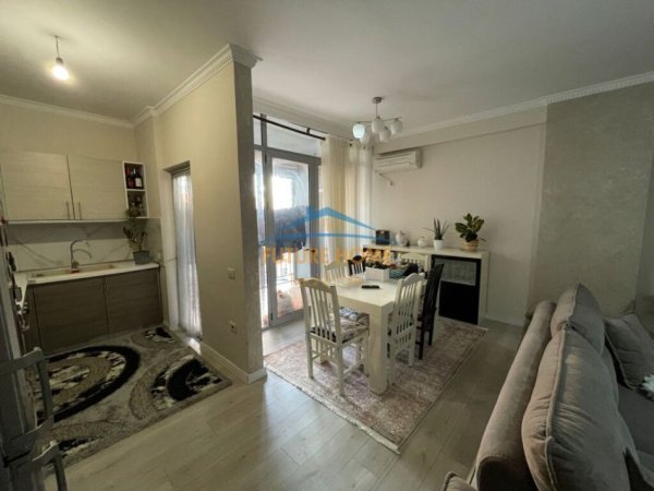 Tirane, shes 1+1 Kati 5, 117 m² 137.000 € (ASTIR)