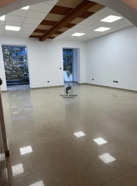 Tirane, jepet me qera zyre Kati 2, 100 m² 1.000 € (BLLOK)