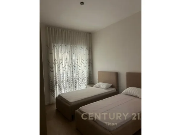 Tirane, jap me qera apartament 2+1+2+POST PARKIMI , 126 m² 1.500 € (Kompleksi Delijorgji)