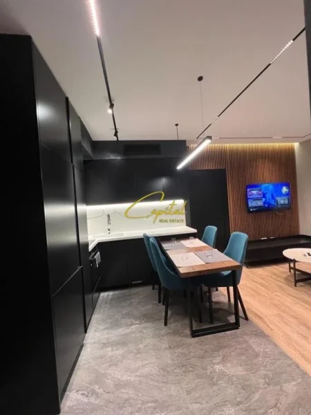 Tirane, jepet me qera apartament 2+1 Kati 4, 70 m² 1.500 € (QENDER)