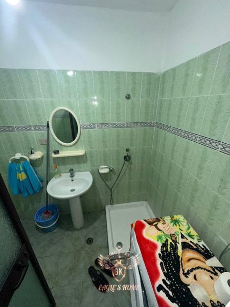 Durres, jepet me qera apartament 1+1+Ballkon Kati 2, 70 m² 250 € 