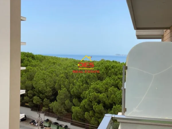 Vlore, jepet me qera apartament 2+1+Ballkon Kati 1, 75 m² 550 € (Rruga Aleksandër Moisiu)