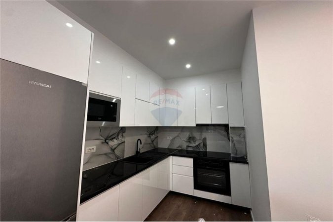 Tirane, jepet me qera apartament 1+1 , 65 m² 450 € (Astir)