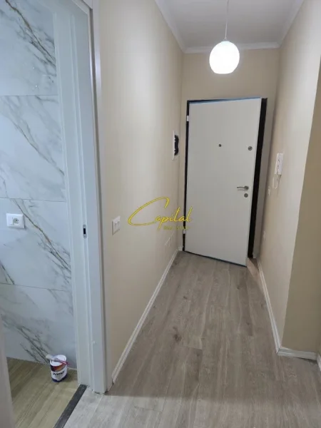 Tirane, jepet me qera apartament 2+1 Kati 4, 123 m² 750 € (QENDER)