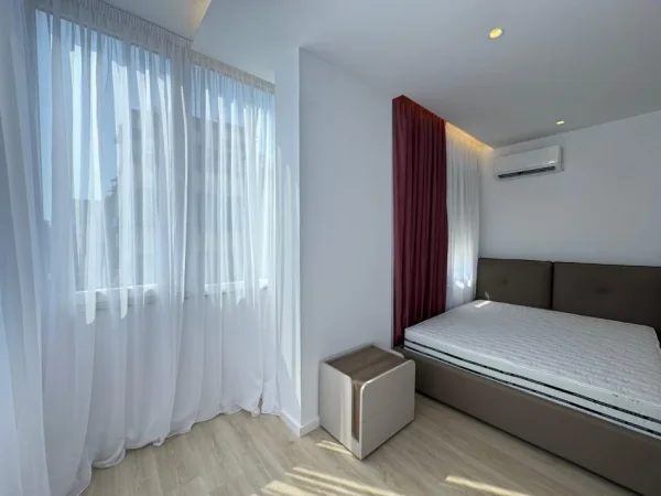 Tirane, shitet apartament 1+1 Kati 4, 66 m² 155.000 € (Komuna e Parisit)