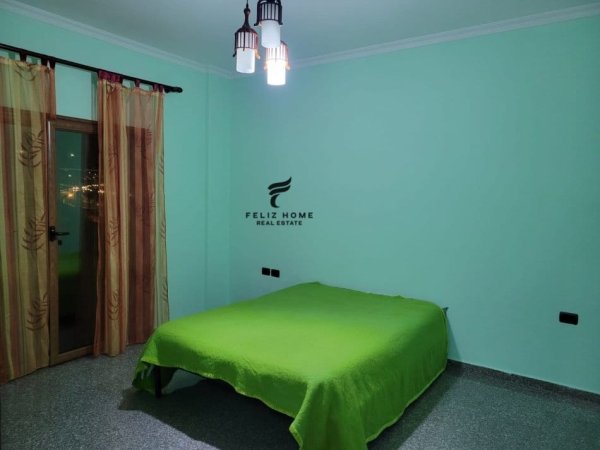 Tirane, jepet me qera apartament 2+1 , 100 m² 450 € (TREGU ELEKTRIK)