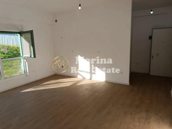 Tirane, jepet me qera garsonier Kati 1, 50 m² 255 € (Kompleksi Mangalem)