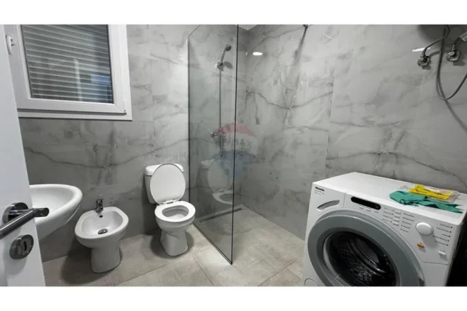 Shqiperi, jepet me qera apartament 1+1 Kati 1, 60 m² 350 € (Porcelan, kodra e priftit)