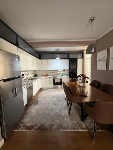 Tirane, shitet apartament 3+1+Ballkon Kati 6, 150 m² 308.000 € (komuna e parisit)