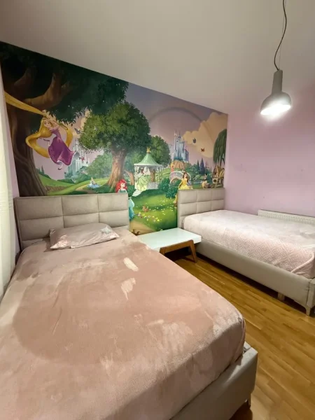 Tirane, shitet apartament 3+1+Ballkon Kati 6, 150 m² 308.000 € (komuna e parisit)