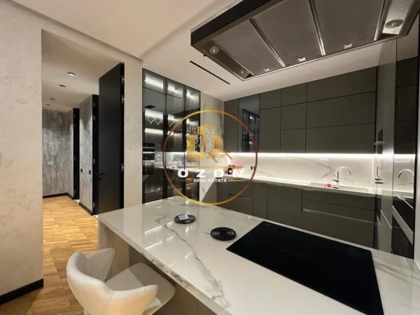 Apartament luksoz 2+1+2 për shitje tek Kompleksi Delijorgji, Rruga e Kavajës!