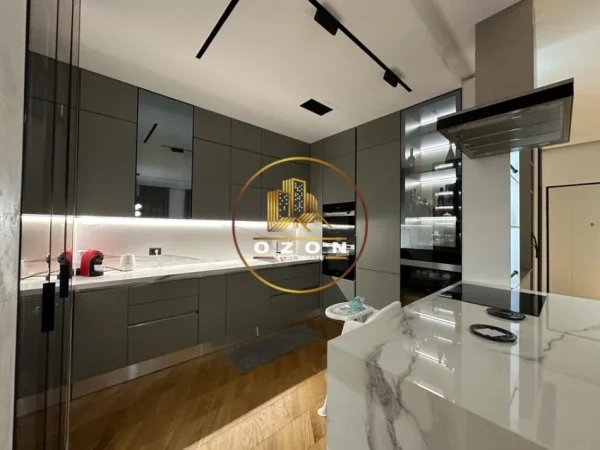 Apartament luksoz 2+1+2 për shitje tek Kompleksi Delijorgji, Rruga e Kavajës!