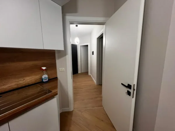 Tirane, jepet me qera apartament 2+1 Kati 6, 100 m² 500 € (Astir)