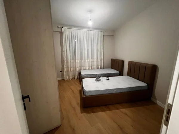 Tirane, jepet me qera apartament 2+1 Kati 6, 100 m² 500 € (Astir)