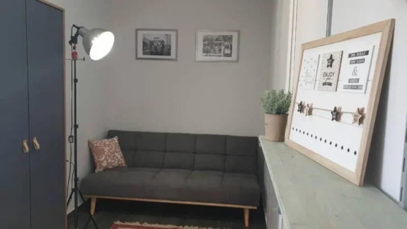 Tirane, jepet me qera apartament+verande | Penthouse 2+1 Kati 11, 90 m² 1.200 € (Pazari i Ri,qendra Lincoln)