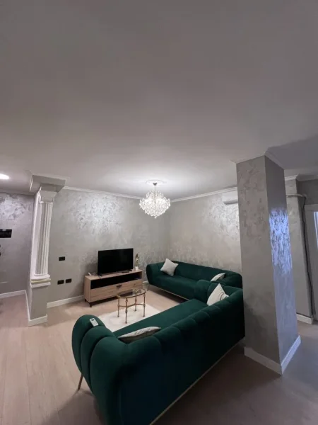 Tirane, jepet me qera 2+1+Ballkon Kati 7, 100 m² 691 € (Rruga Don Bosko)