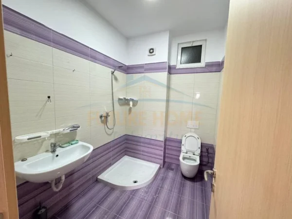 Tirane, shitet apartament 2+1 Kati 1, 115 m² 168.000 € (Kinostudio)