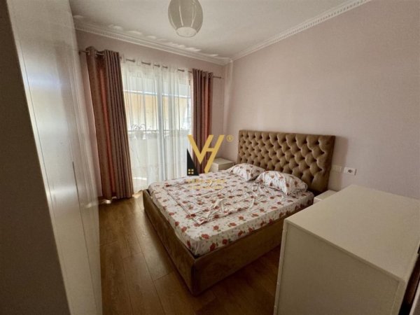 Tirane, jepet me qera apartament 2+1+Ballkon Kati 3, 120 m² 600 € (ASTIR)