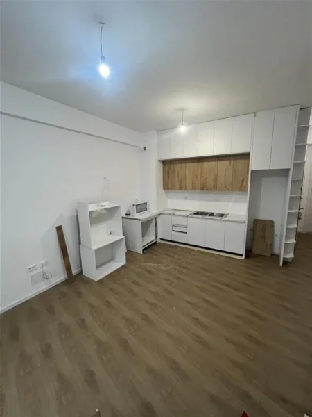 Tirane, jepet me qera apartament 2+1+Ballkon Kati 7, 80 m² 380 € (Ali Dem Kompleksi Kaimi)