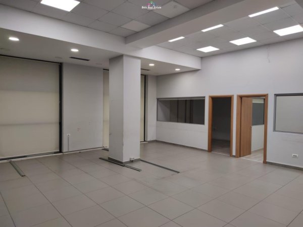 Tirane, jepet me qera zyre Kati 2, 140 m² 1.250 € (komuna e parisit)