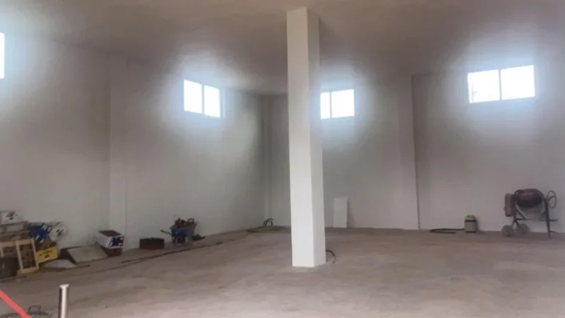 Durres, jepet me qera magazine Kati 0, 400 m² 1.000 € (Kenete)