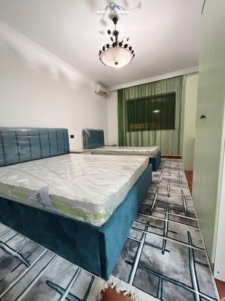 Tirane, jepet me qera apartament 1+1+Ballkon Kati 1, 60 m² 450 € (stacioni i trenit)